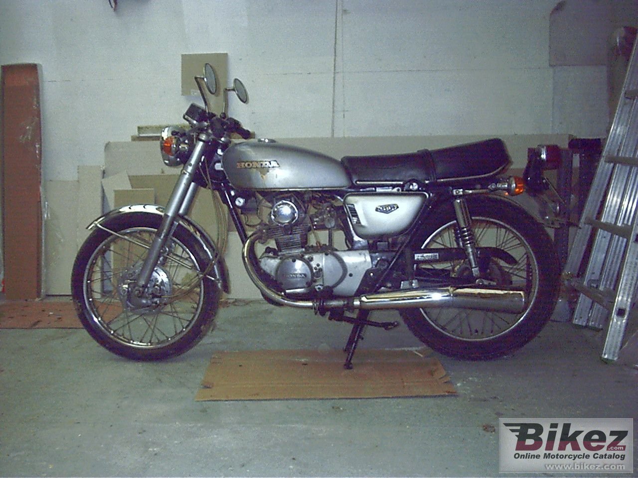Big jerome cb 125 disc picture and wallpaper from Bikez.com